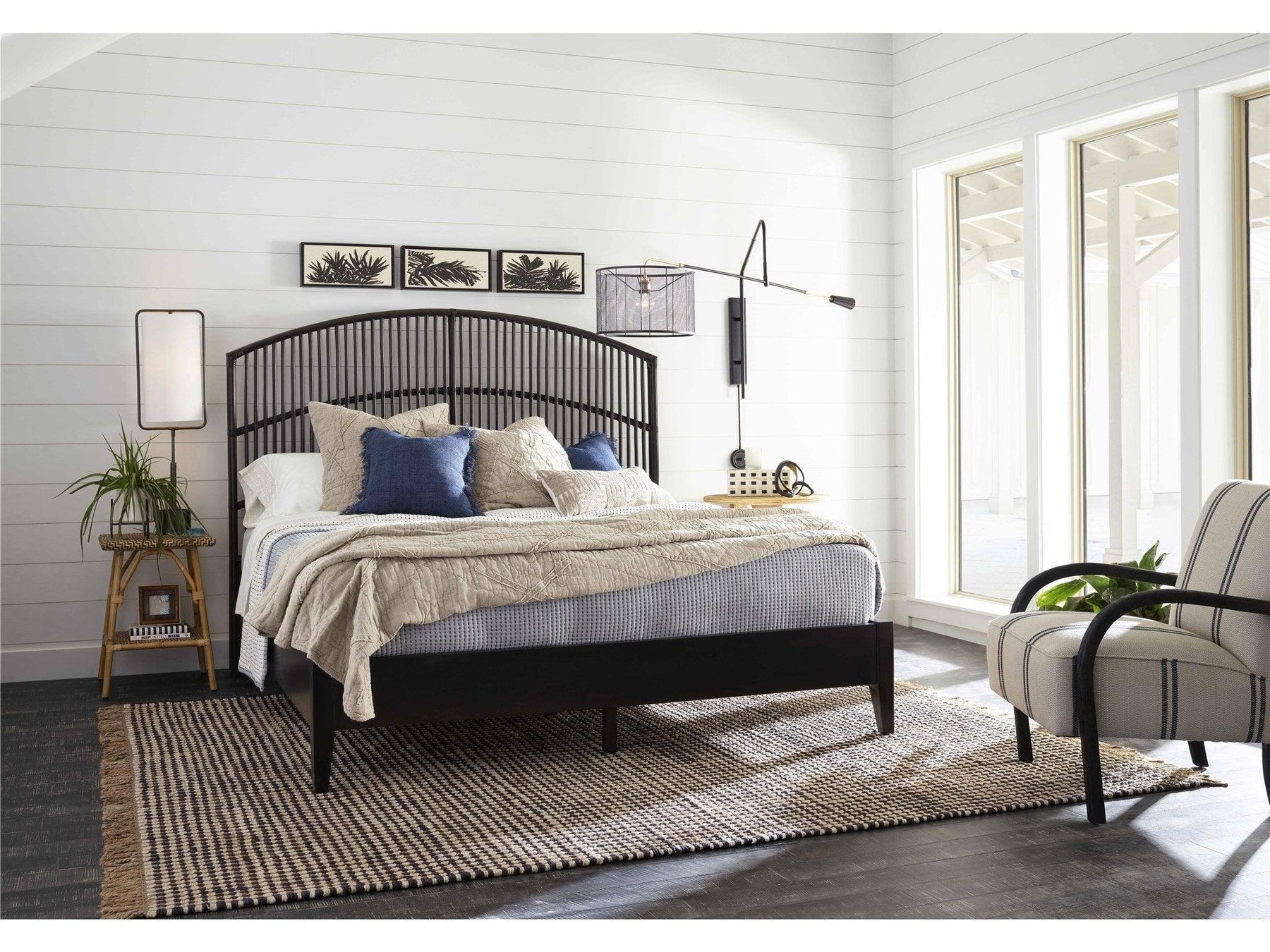 Getaway Blackadore Caye Bed