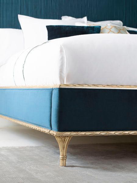 Fontainebleau Platform Bed
