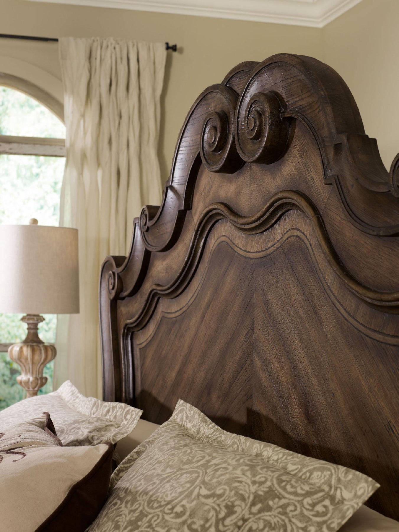 Rhapsody Panel Bed